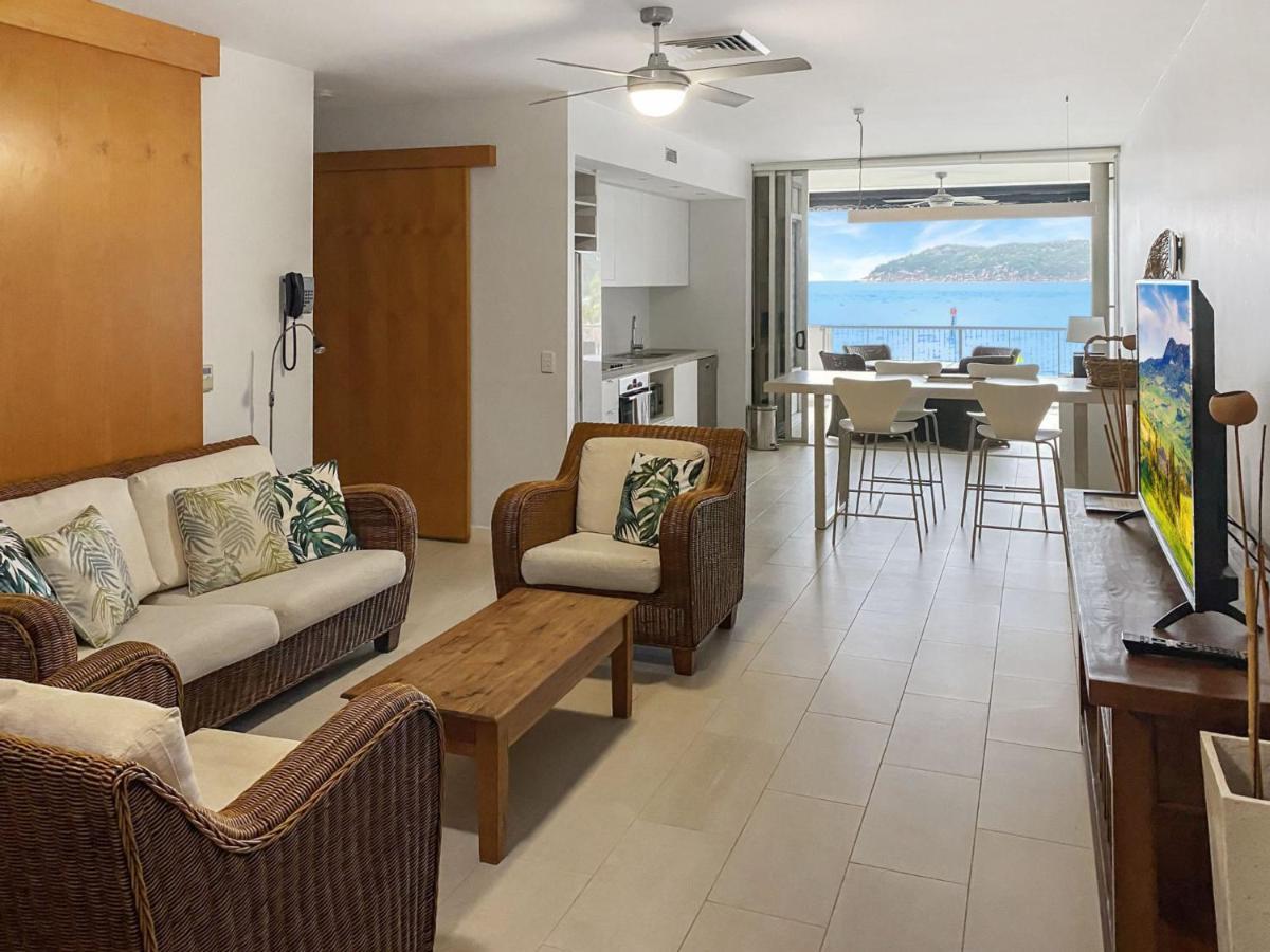 1 Bright Point 2303 Nelly Bay